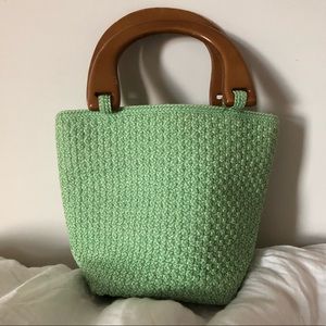 LIME GREEN VINTAGE WOVEN BAG WITH WOODEN HANDLE